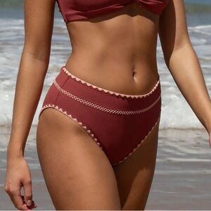 NWT Berlook Contrast Stitch Bikini Bottom XS